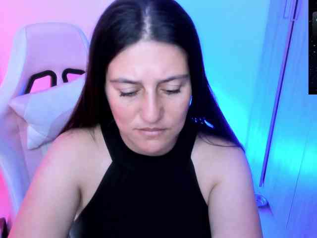 Saskyaajohnson webcam