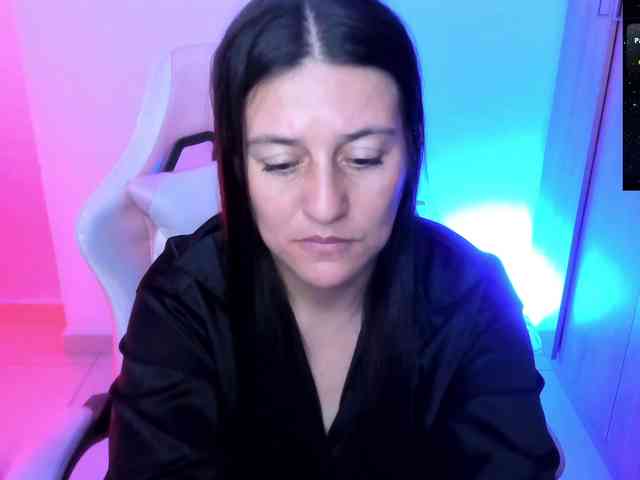 Saskyaajohnson webcam