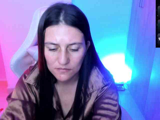 Saskyaajohnson webcam
