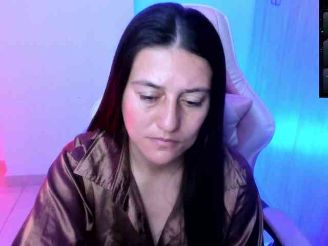 Saskyaajohnson webcam