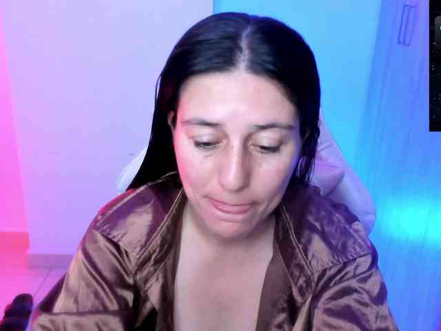 Saskyaajohnson webcam