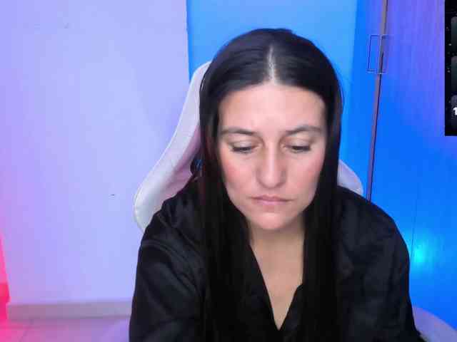 Saskyaajohnson webcam