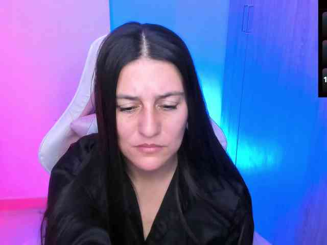 Saskyaajohnson webcam