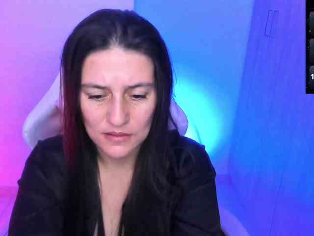 Saskyaajohnson webcam