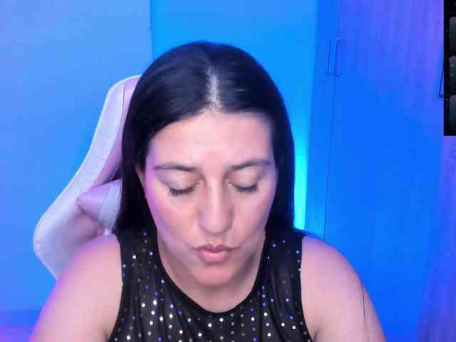 Saskyaajohnson webcam
