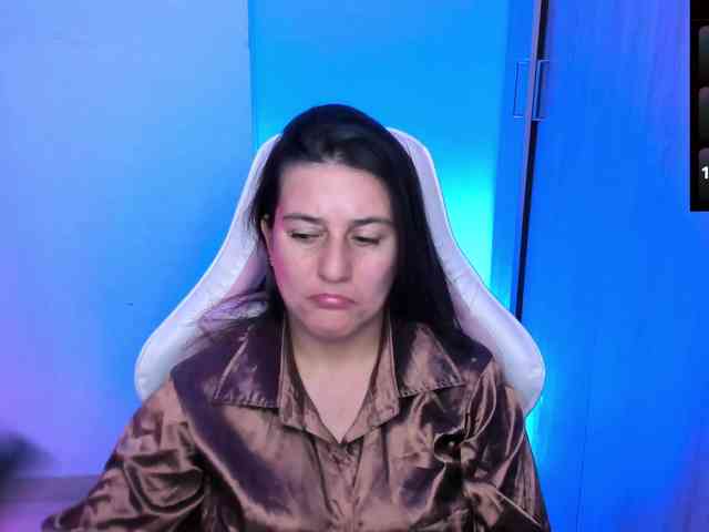 Saskyaajohnson webcam