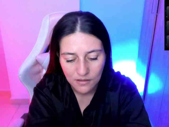 Saskyaajohnson webcam