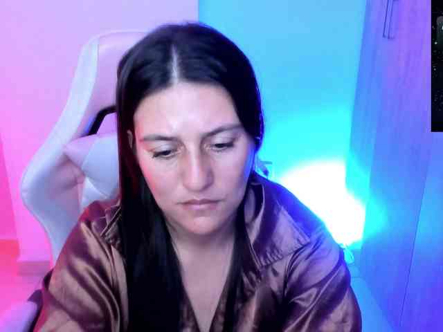 Saskyaajohnson webcam