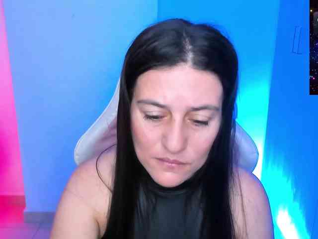 Saskyaajohnson webcam