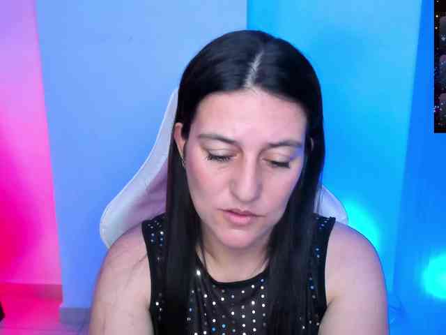 Saskyaajohnson webcam