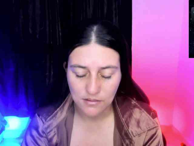 Saskyaajohnson webcam