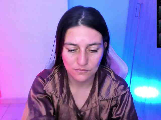 Saskyaajohnson webcam