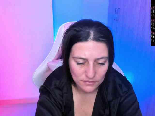 Saskyaajohnson webcam