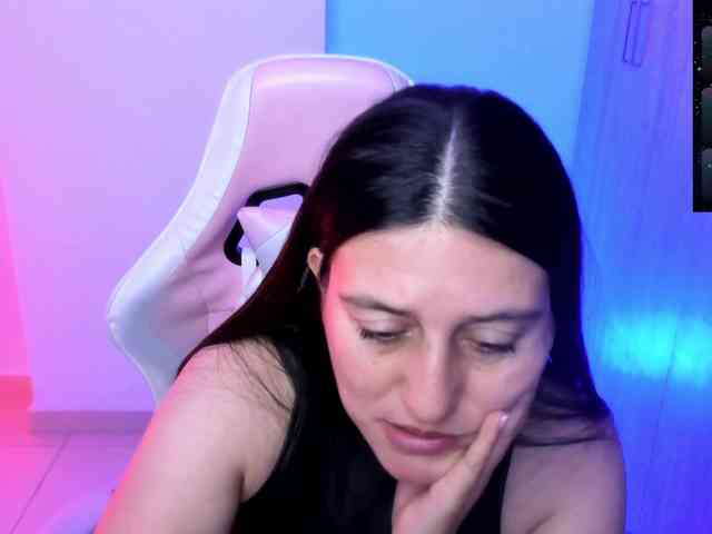Saskyaajohnson webcam