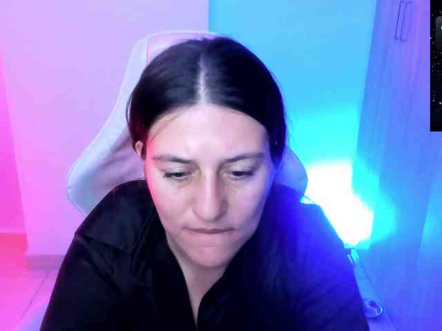 Saskyaajohnson webcam