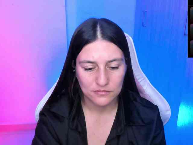 Saskyaajohnson webcam
