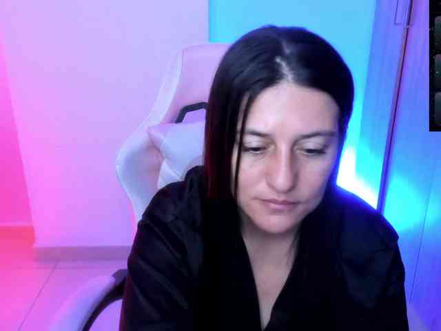 Saskyaajohnson webcam
