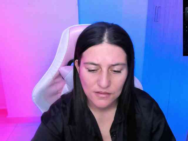 Saskyaajohnson webcam