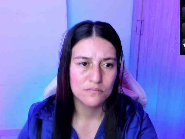 Saskyaajohnson webcam