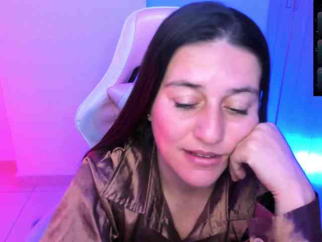 Saskyaajohnson webcam