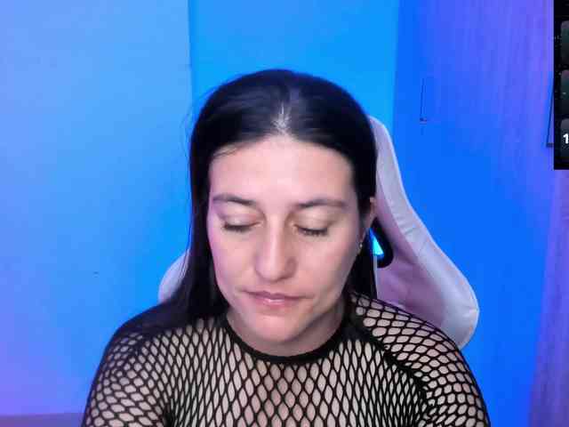 Saskyaajohnson webcam
