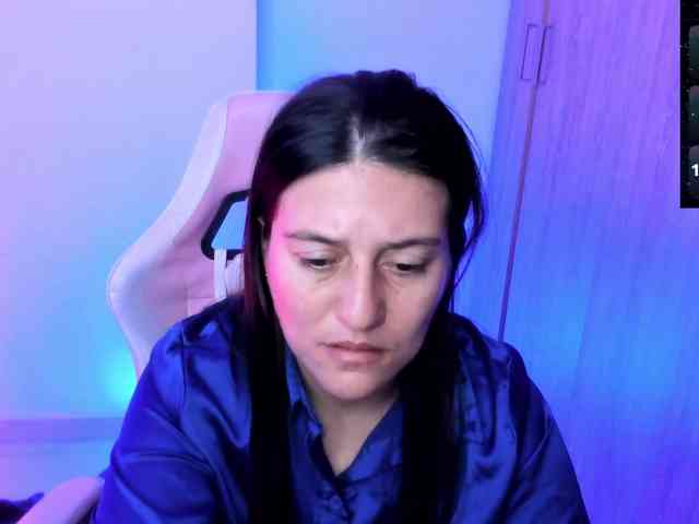 Saskyaajohnson webcam