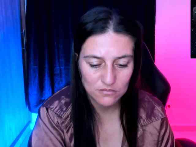 Saskyaajohnson webcam