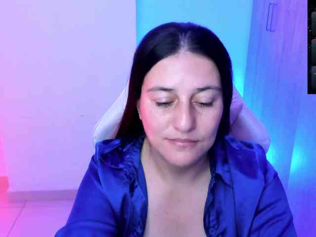 Saskyaajohnson webcam