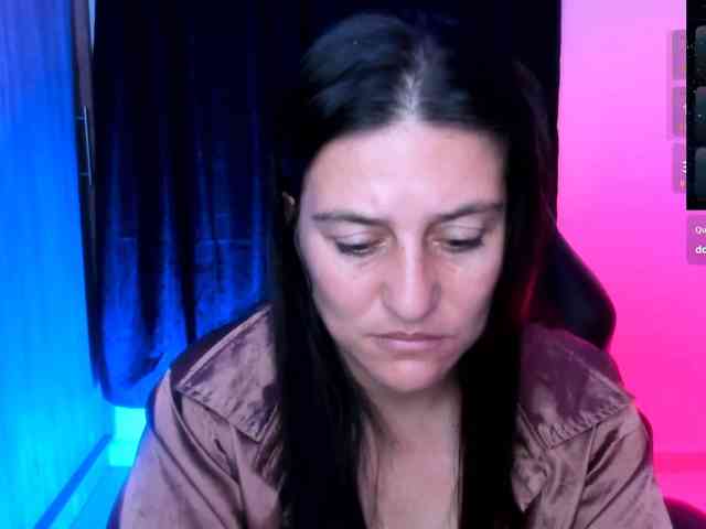 Saskyaajohnson webcam