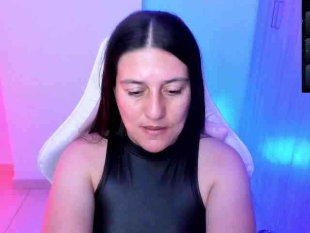 Saskyaajohnson webcam