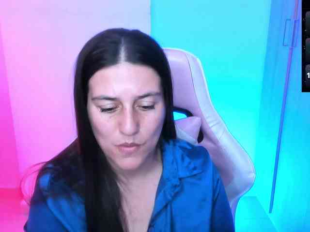 Saskyaajohnson webcam