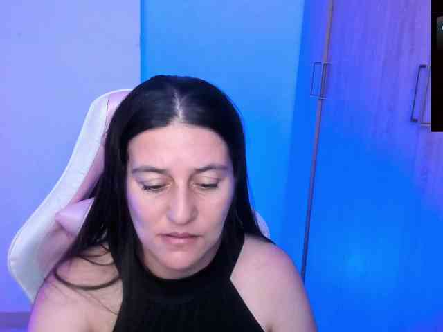 Saskyaajohnson webcam