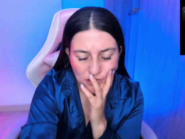 Saskyaajohnson webcam