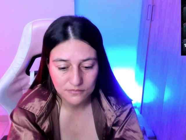 Saskyaajohnson webcam