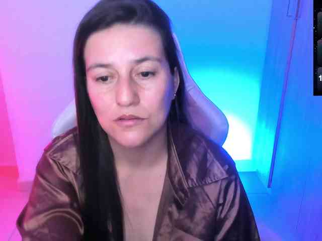 Saskyaajohnson webcam