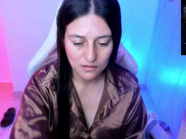 Saskyaajohnson webcam