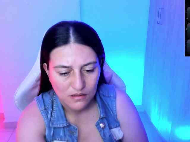Saskyaajohnson webcam