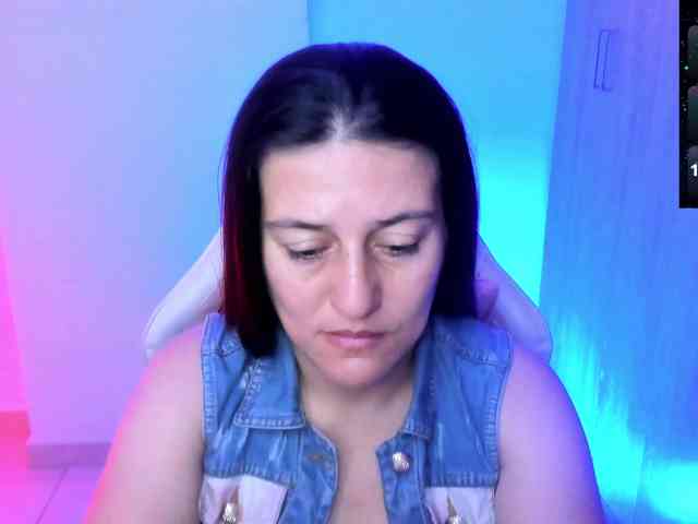 Saskyaajohnson webcam