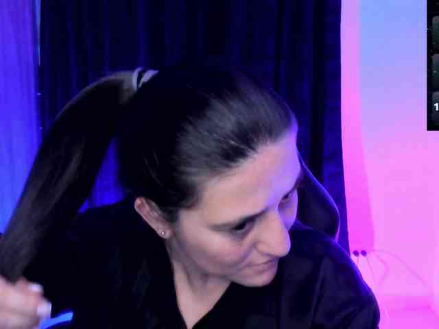Saskyaajohnson webcam