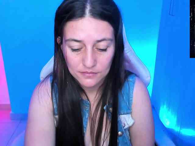 Saskyaajohnson webcam