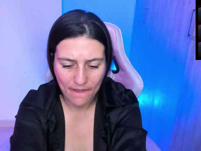 Saskyaajohnson webcam