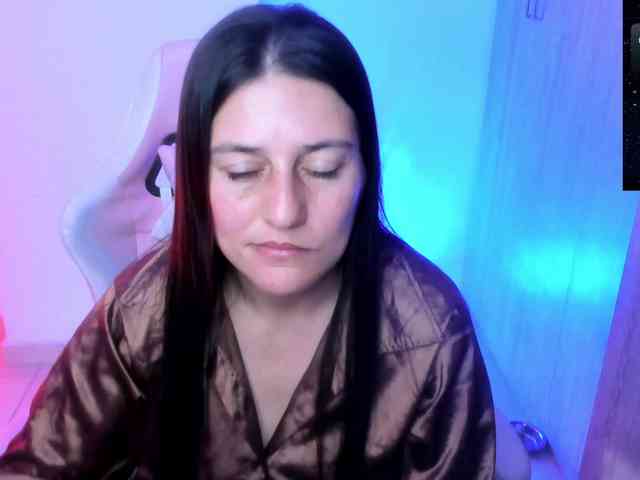 Saskyaajohnson webcam