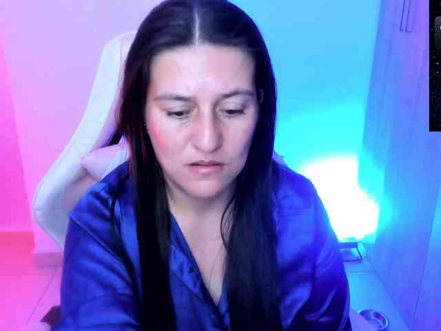 Saskyaajohnson webcam