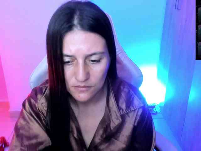 Saskyaajohnson webcam