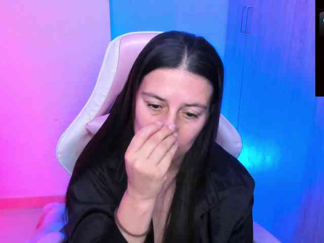 Saskyaajohnson webcam