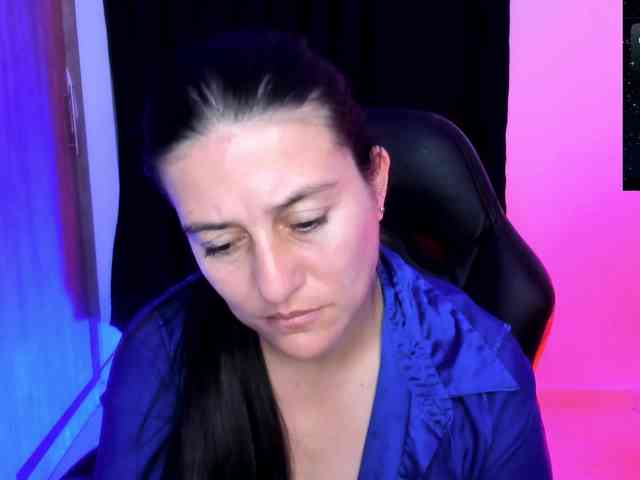 Saskyaajohnson webcam