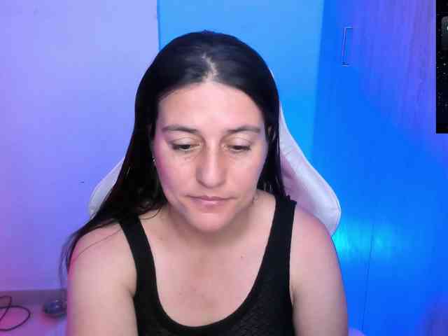 Saskyaajohnson webcam
