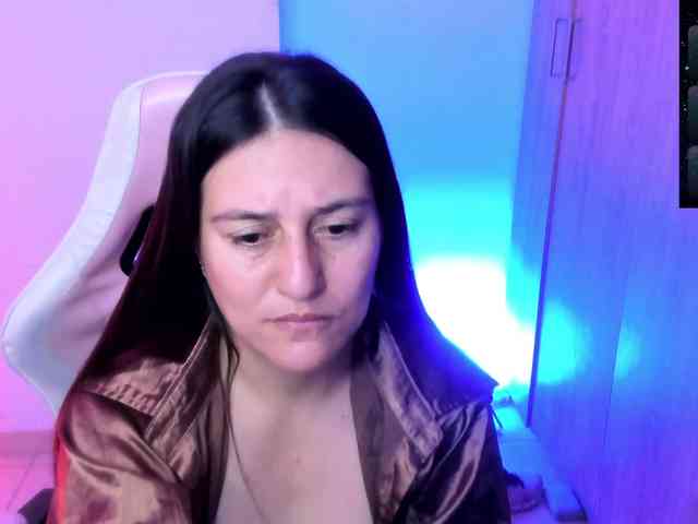Saskyaajohnson webcam