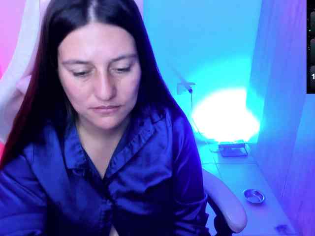 Saskyaajohnson webcam