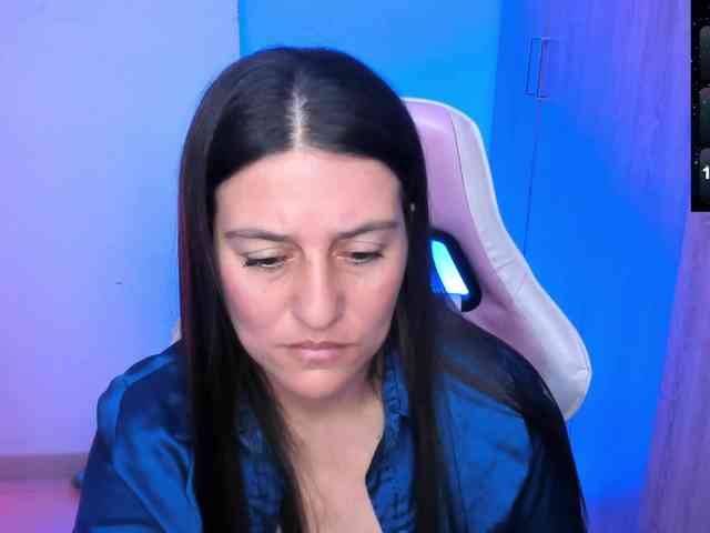 Saskyaajohnson webcam